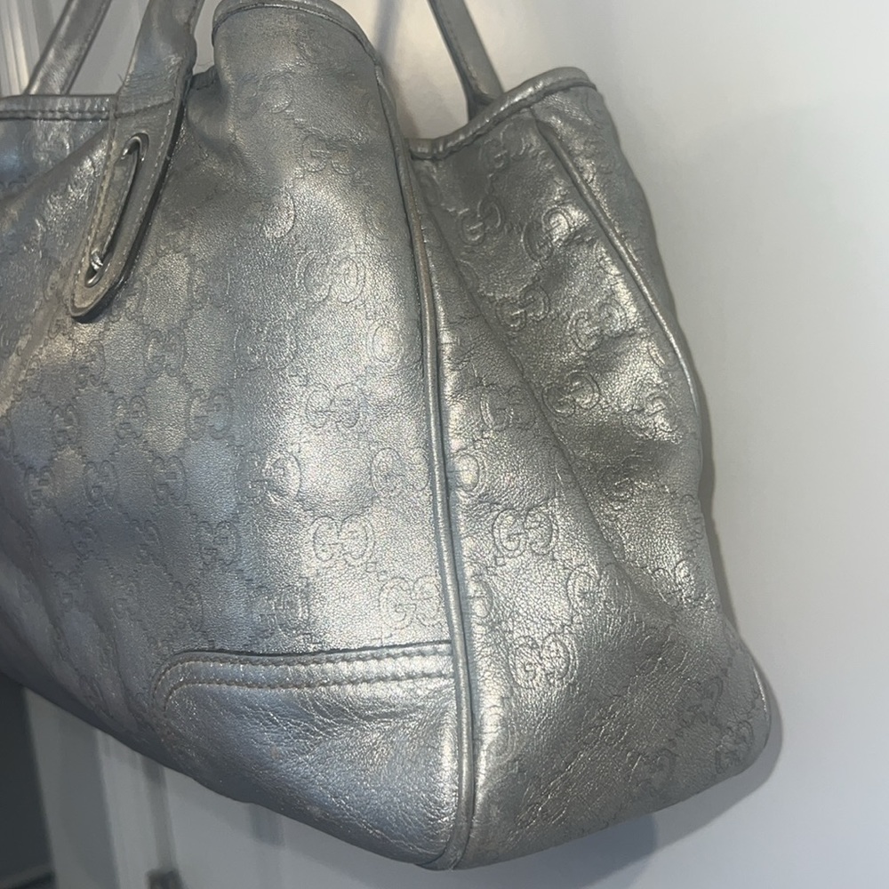 Authentic Gucci Purse Guccissima Leather Metallic Silver - Picture 4 of 13